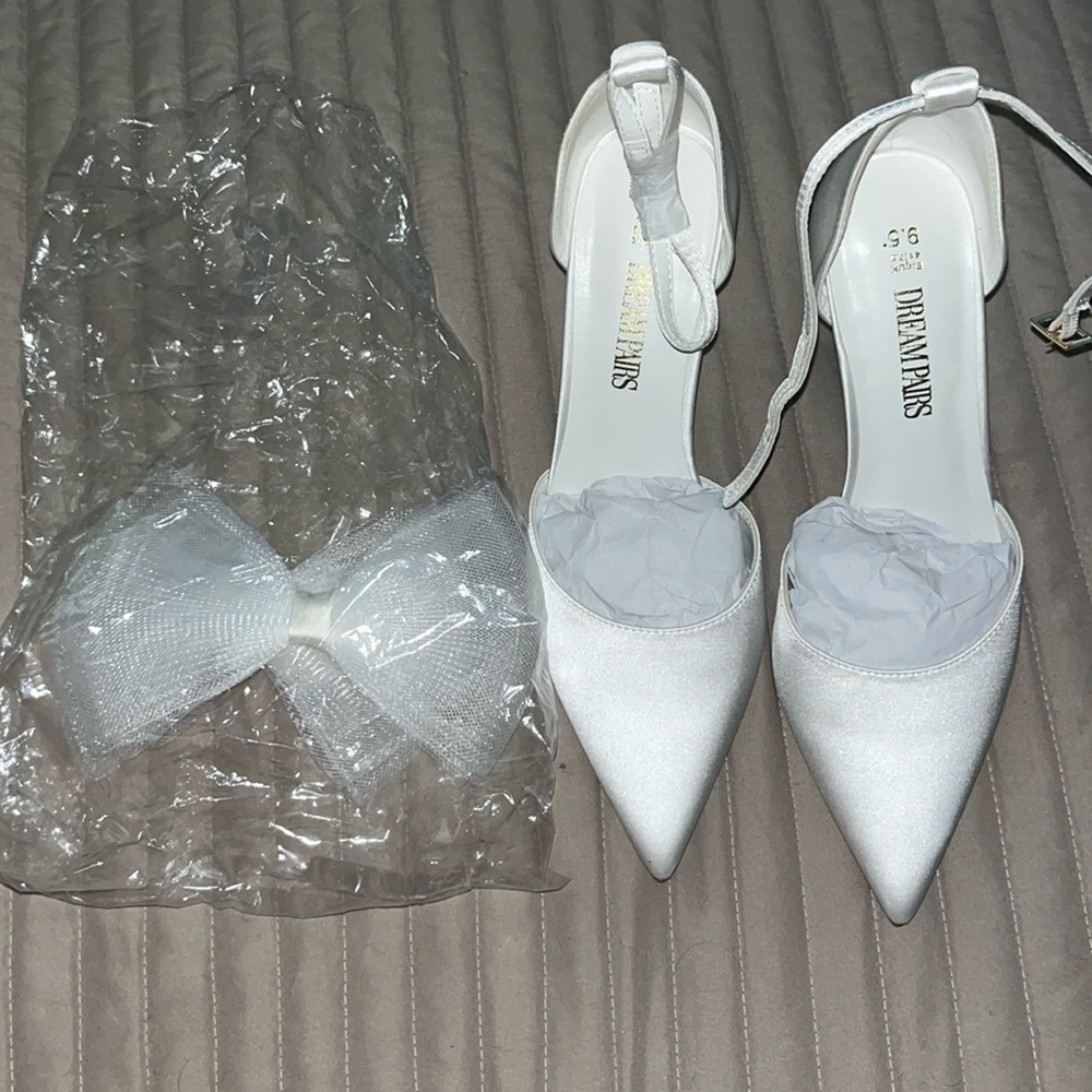 White heels with attachable bow!